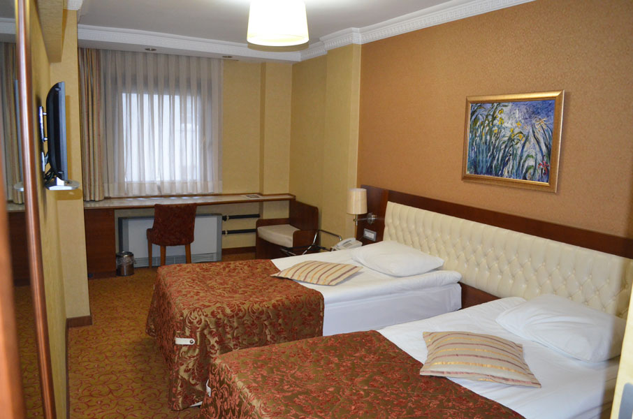 Hotel Yüksel İki Ayrı Yataklı Oda